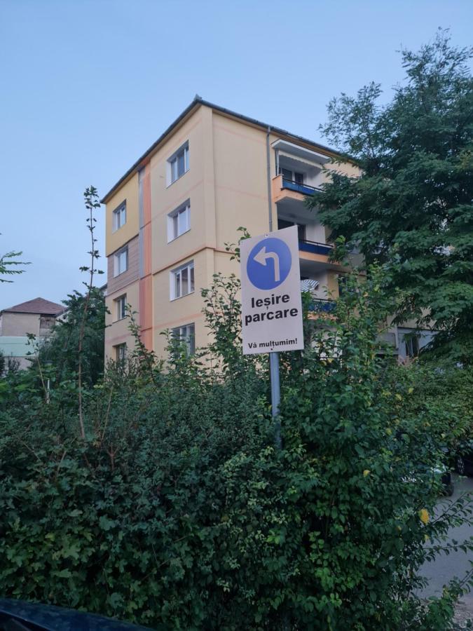 Apartament Modern Cristina&Jessica Medias Exterior photo
