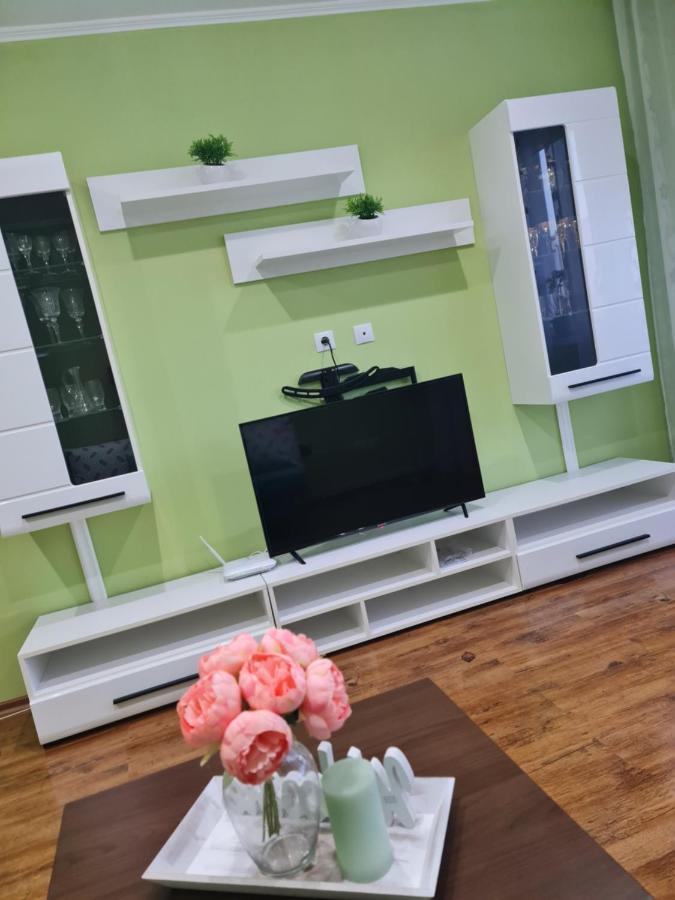 Apartament Modern Cristina&Jessica Medias Exterior photo